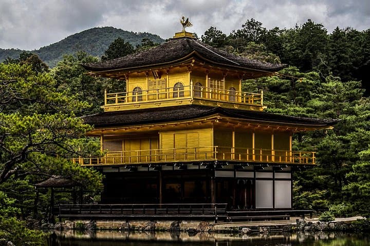 2-Day Tokyo and Mount Fuji Tour: City Highlights & Kawaguchiko Views photo 2