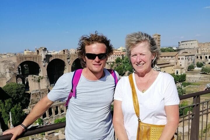 Trastevere & Jewish Ghetto Guided Walking Tour in Rome: River Streets, Synagogue & Local Flavors