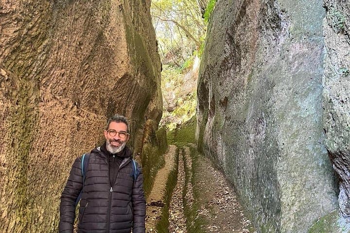 Hike and Wine Tasting in Pitigliano: Walk the Etruscan Vie Cave and Private Cellar photo 1
