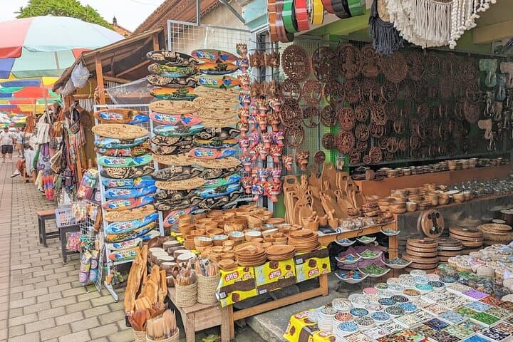Half-Day Ubud Village Private Tour: Monkey Forest, Palace & Market