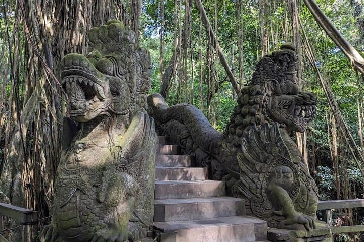 Half-Day Ubud Village Private Tour: Monkey Forest, Palace & Market photo 6