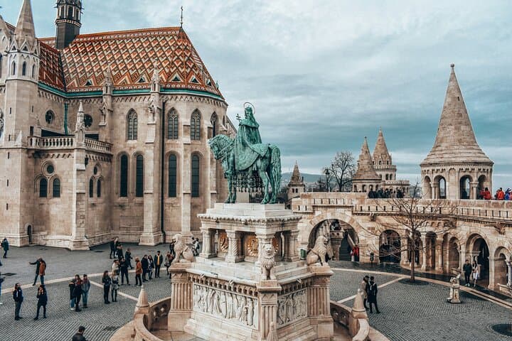Prague to Budapest Private Transfer with Curated 2-Hour Sightseeing Stop photo 4