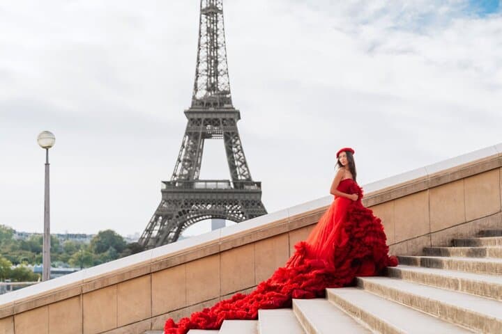Eiffel Tower Princess Dress Photoshoot — Private Session at Passerelle Debilly