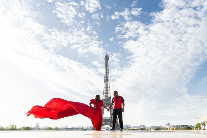 Flying Dress Photoshoot by the Eiffel Tower: Private Session at Bir Hakeim photo 3