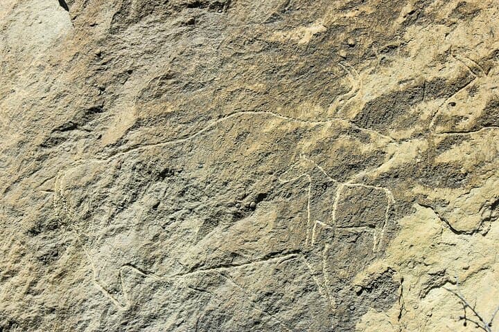 Gobustan & the Burning Mountains: Mud Volcanoes, Petroglyphs and Fire Temples from Baku photo 4