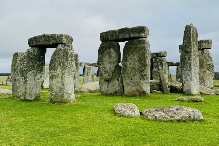 Private Day Trips from Southampton: Stonehenge, Windsor & Salisbury photo 3