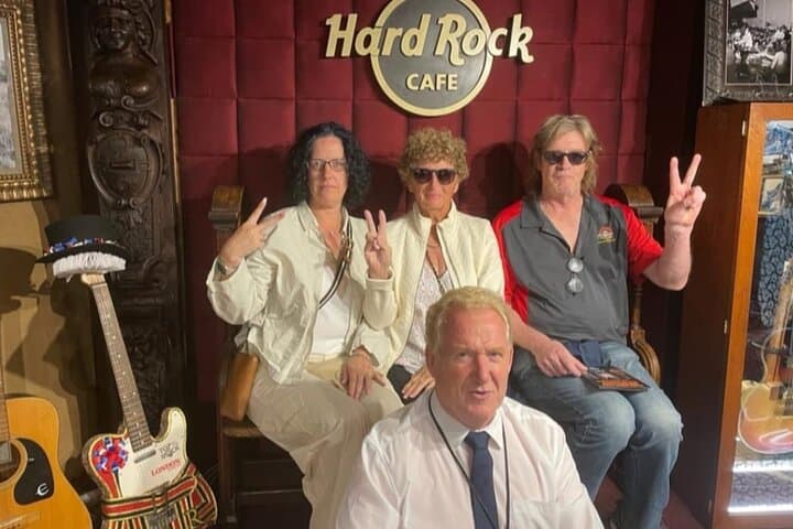 Private London Rock and Roll Black Taxi Tour with Pick Up photo 3