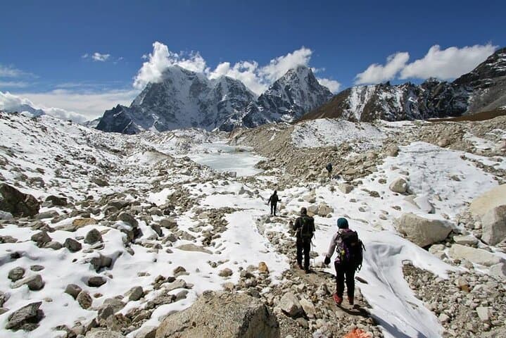 Everest Base Camp Trek — 14-Day High-Altitude Trek to Base Camp & Kala Patthar photo 3