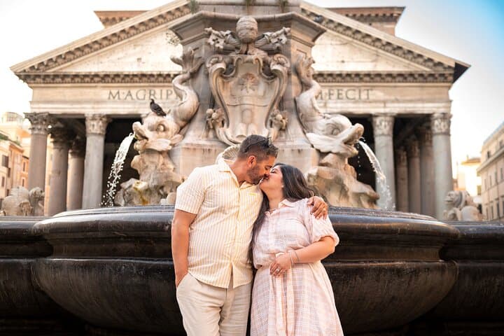 Romantic Couples Photoshoot in Rome: Private 45-Minute Landmark Session photo 6