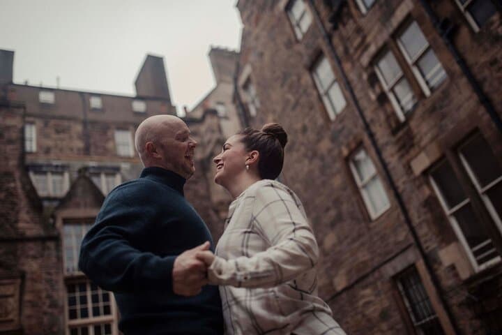 Edinburgh Old Town Romantic Couples Photoshoot — Private 15-Min Session photo 5
