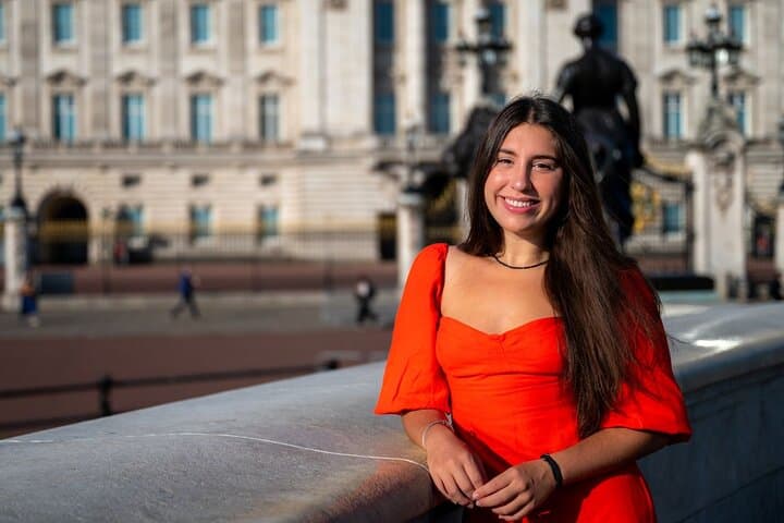 Private Photoshoot Outside the London Eye — South Bank Portrait Session photo 6