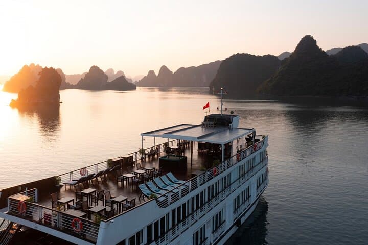 Bai Tu Long 2-Day Cruise from Hanoi: Kayak, Cave Walks & Onboard Dining photo 6