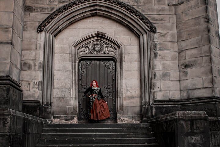 Edinburgh Old Town 2-Hour Historical Walking Tour — Royal Mile Highlights photo 5