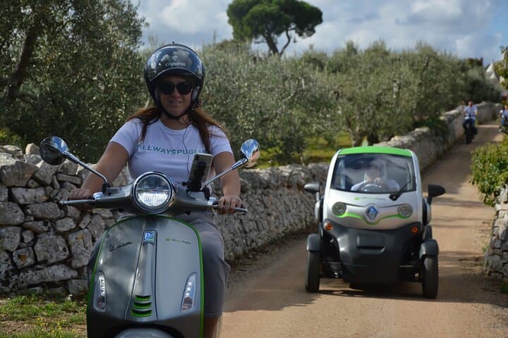 Calessino & e‑Vespa Audio Tour of Alberobello’s Trulli photo 3