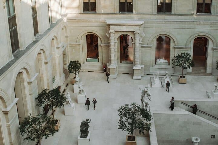 Mona Lisa & Treasures: Small-Group Louvre Highlights Tour (2 hrs) photo 6