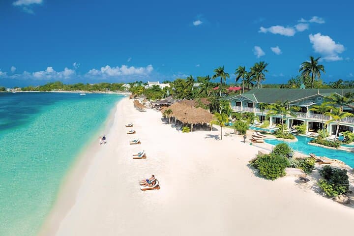 Experience Paradise: Negril's Iconic Beach and Cliff Diving Adventure photo 4