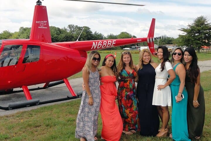 Newport Helicopter Mansion Tour: 12-Minute Aerial Flight Over Ocean Drive & The Breakers photo 6