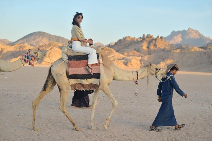 Hurghada Desert Stargazing Safari: Camel Ride & Romantic Dinner photo 5