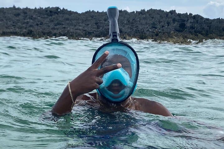 Bahamas Sea Scooter Snorkeling at Paradise Cove — Easy Reef Exploration photo 2
