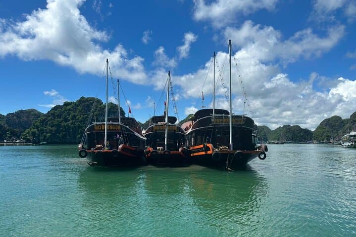 3-Day Private Junk Cruise in Lan Ha Bay & Cat Ba Island — Kayak, Fishing Villages, Overnight on a Wooden Junk photo 6