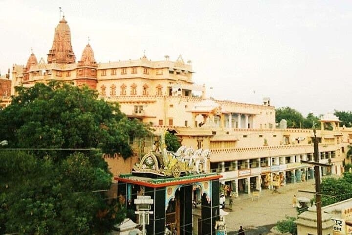 Private Mathura & Vrindavan Day Tour from Delhi — Temples, Ghats & Krishna Heritage photo 2