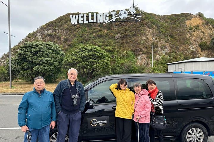 Exclusive Wellington Sightseeing Private Tour — Mount Victoria, Wētā Cave & Cable Car photo 2