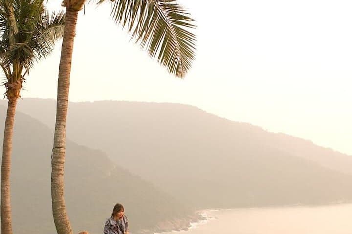Chasing Sunrise in Da Nang: Beach Drive, Mountain Sunrise & Local Breakfast