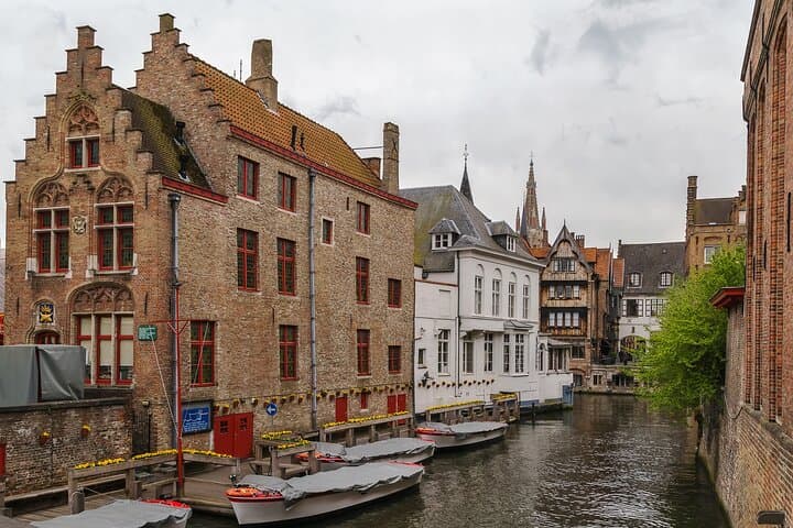 Bruges Private Food Tour: 10 Tastings with Locals