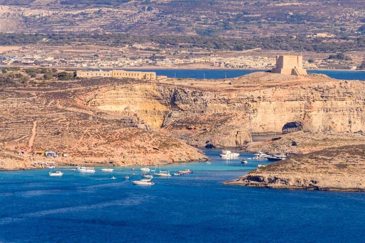 Private Morning Kayak Tour to Gozo & Comino Blue Lagoon photo 5