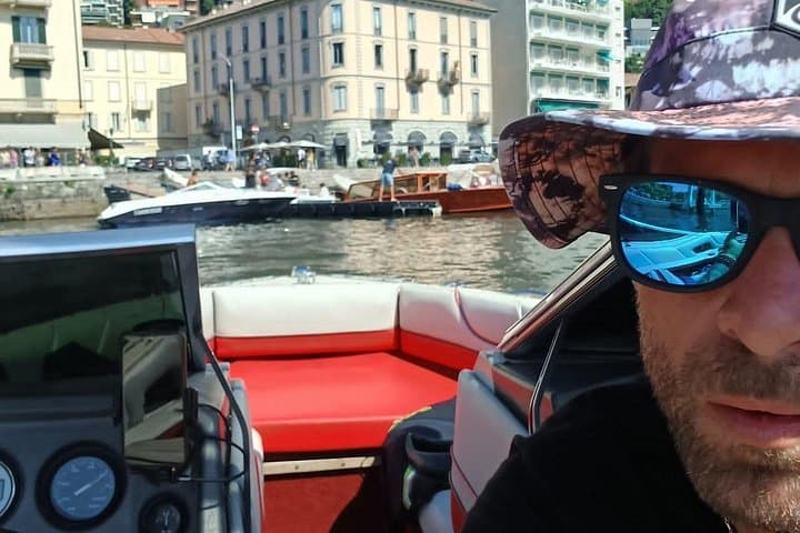 Lake Como Private 3-Hour Boat Tour: Wakesurfing, Villa Views & Comacina Swim photo 2