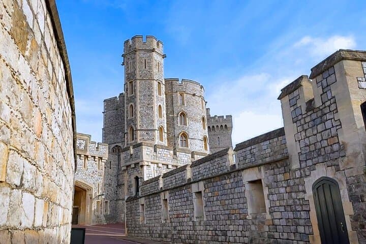 Stonehenge and Windsor Castle Day Tour from London with Entry Tickets photo 2