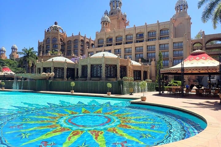 Sun City and Pilanesberg: 4-Day Game Reserve & Cultural Village Escape
