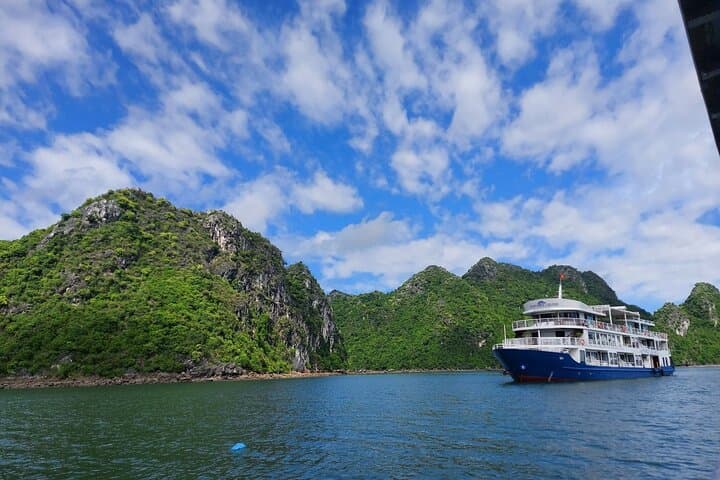 North Vietnam Explorer: 5-Day Hanoi, Halong Bay & Ninh Binh Adventure photo 6