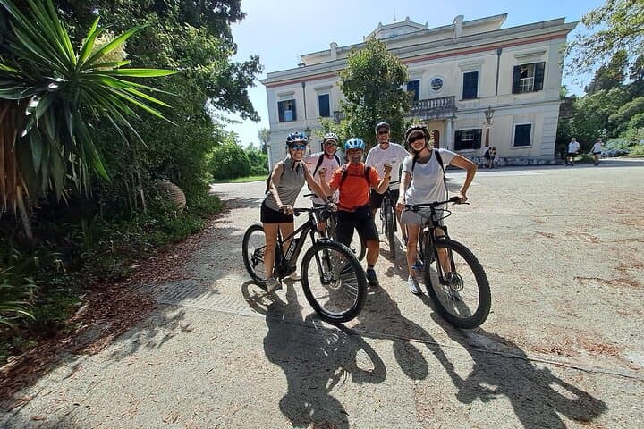 Corfu Old Town eMTB Tour: Private Electric Bike Sightseeing in Corfu Town