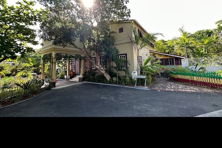 Private Bob Marley Studios Day Trip from Montego Bay to Kingston photo 3