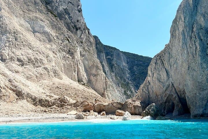 Private 4‑Hour Boat Tour: Keri Caves, Mizithres & Cave of Love with Turtle Spotting photo 4