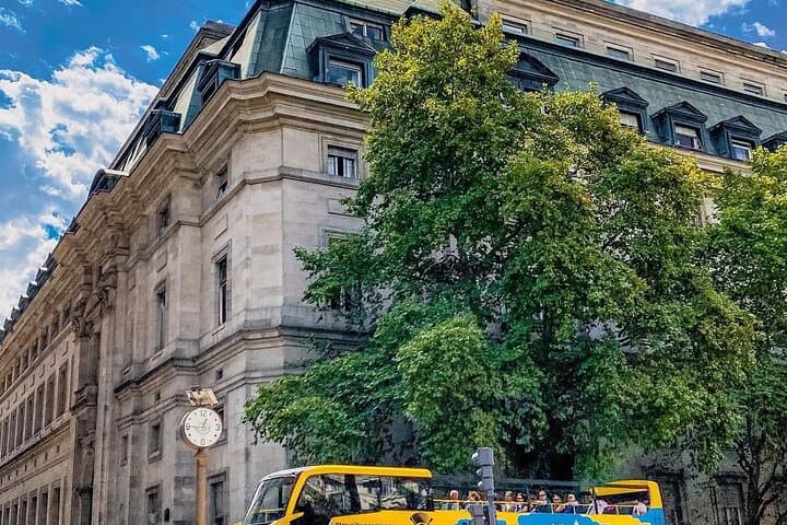 Hop-On Hop-Off Buenos Aires: 26-Stop Panoramic Route with Smart Guide AI photo 5
