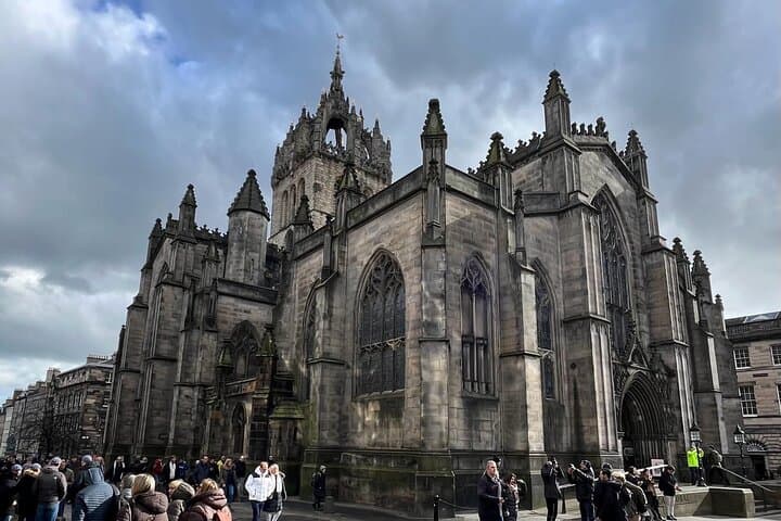 Best of Edinburgh Walking Tour: 3-Hour Small-Group Old Town Experience