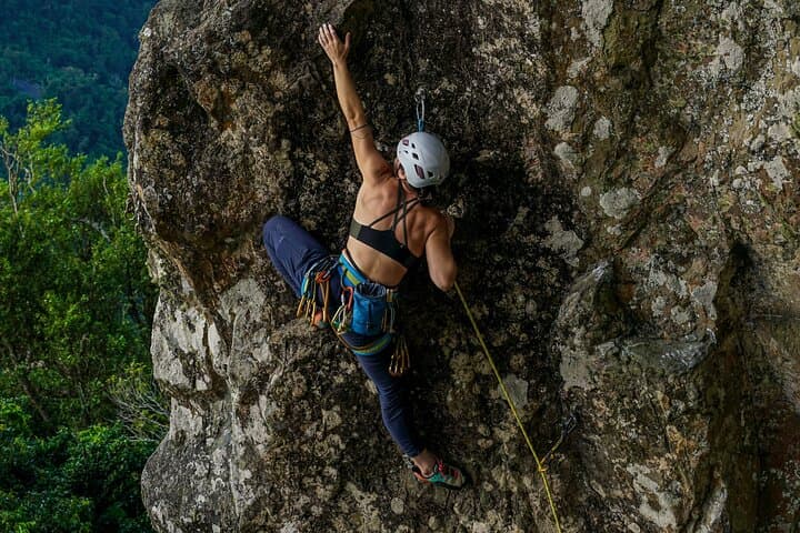 Private Rock Climbing in Puerto Rico: Guided Climbs at El Mamon, Bayamón photo 2