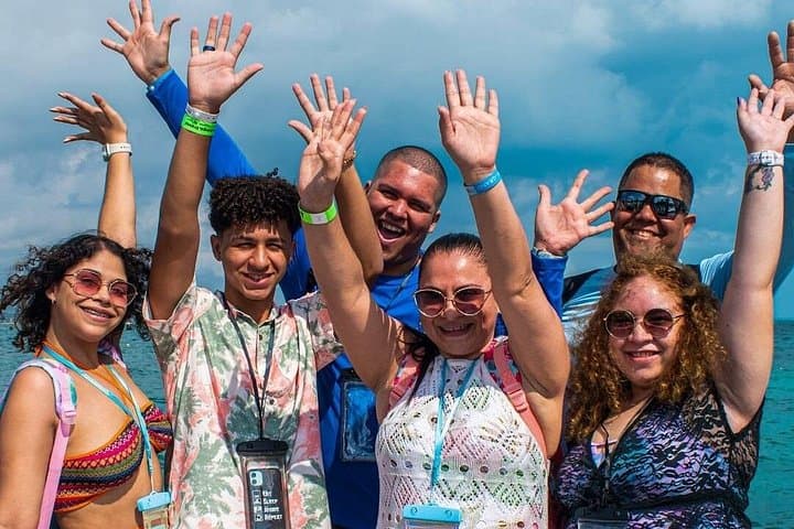Isla Mujeres Catamaran Snorkel & Open Bar from Cancun: Full-Day Catamaran Cruise photo 3
