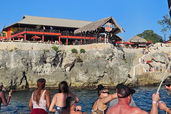 Negril Party Boat & Rick's Café Private Tour from Montego Bay