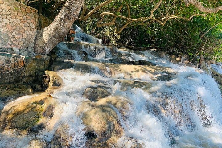 Custom Ocho Rios Excursion: Blue Hole & Dunn's River Falls Private Tour photo 4