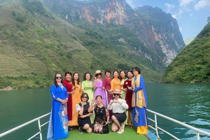 Ha Giang Loop: 3-Day Motorbike Tour with Easy Riders photo 4