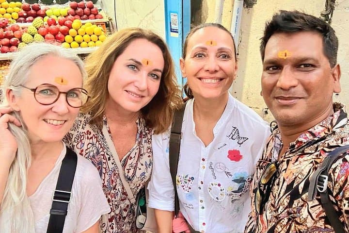 Private Full Mumbai City Tour — South Mumbai Heritage & Local Life photo 4