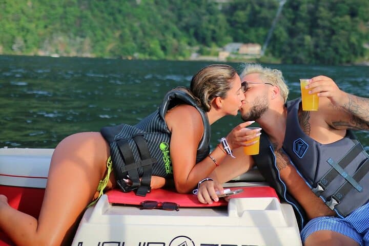 Lake Como Wakeboarding & Wakesurfing: 1-Hour Mastercraft Charter