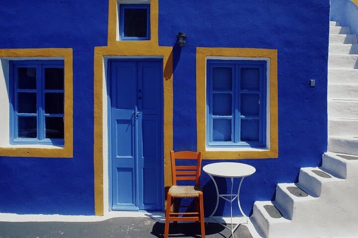 Santorini Private Highlights Tour: One-Day Caldera Experience for First-Time Visitors