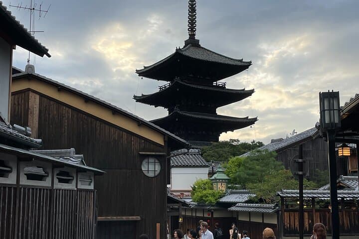 Customize Kyoto: Private 5-Hour Walking Tour of Temples, Bamboo Grove & Gion photo 5