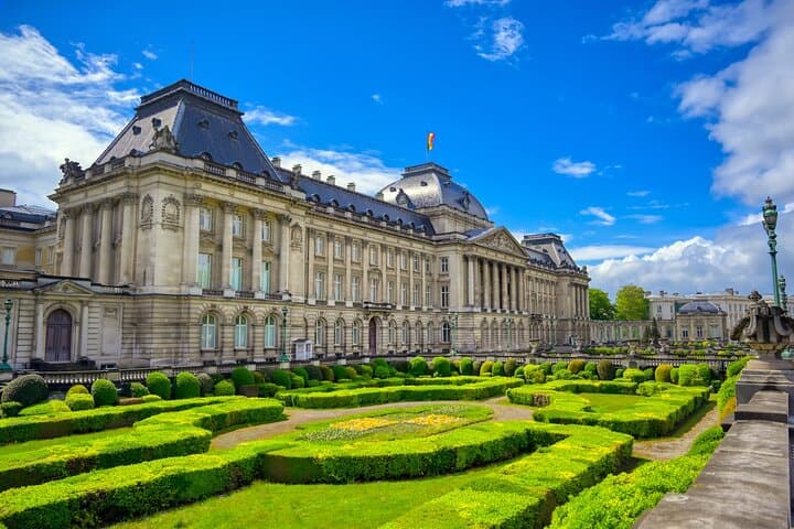 Private Half-Day Brussels Tour with a Local Guide — Chocolate, Atomium & Neighborhoods photo 5