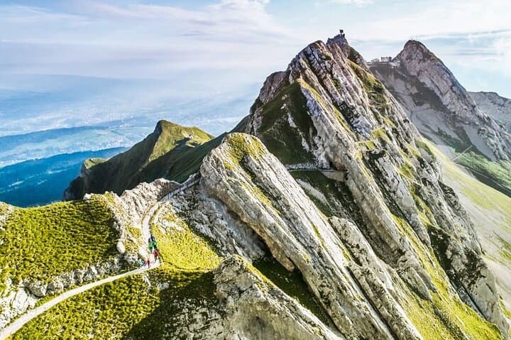Two-Day Lucerne & Central Switzerland Adventure: Titlis, Lauterbrunnen & Brienz photo 3