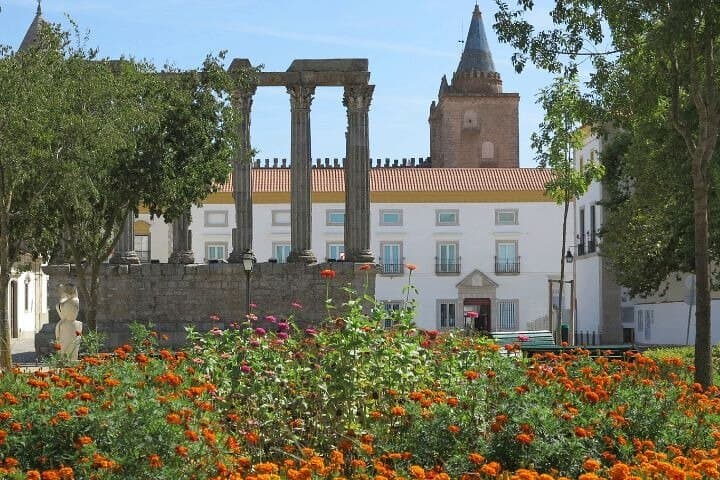 Évora Unveiled: Private Half-Day Tour of Portugal’s Roman City